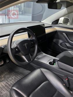 تسلا موديل 3